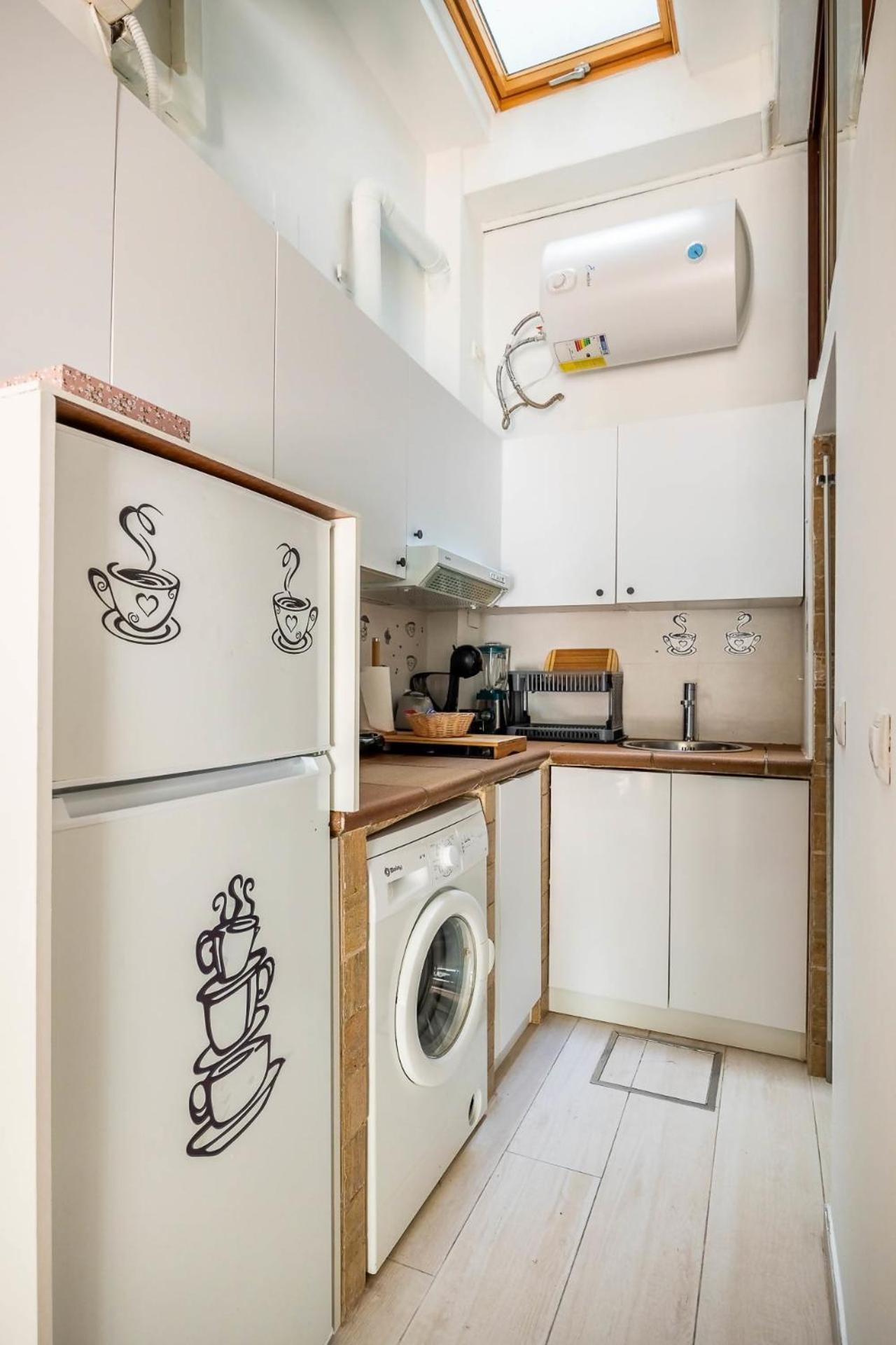 Comfy Away - Estudio En Patio De Vecinos En Las Setas Seville Exterior photo