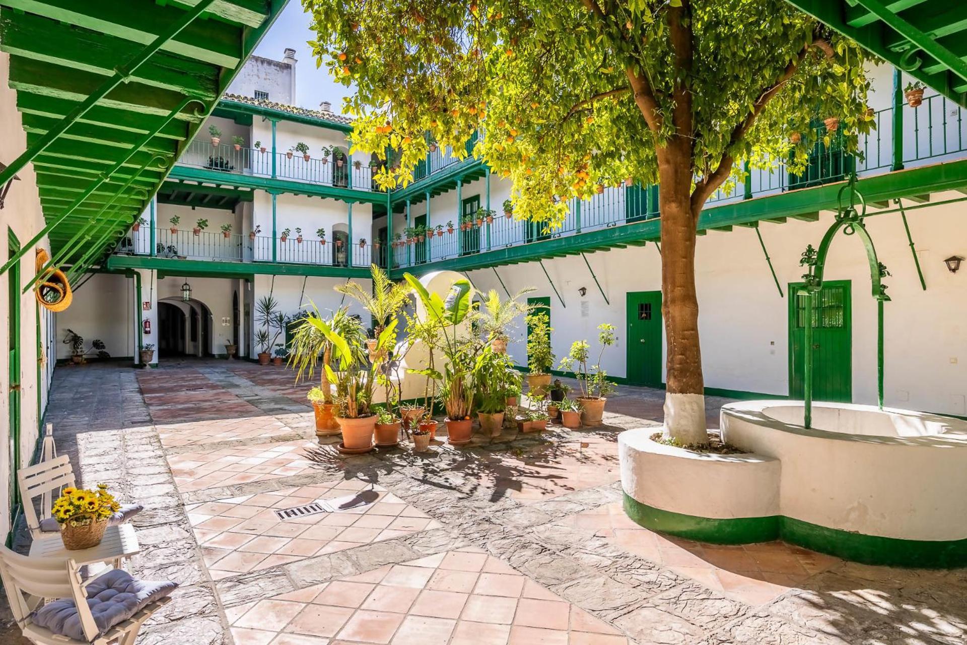 Comfy Away - Estudio En Patio De Vecinos En Las Setas Seville Exterior photo